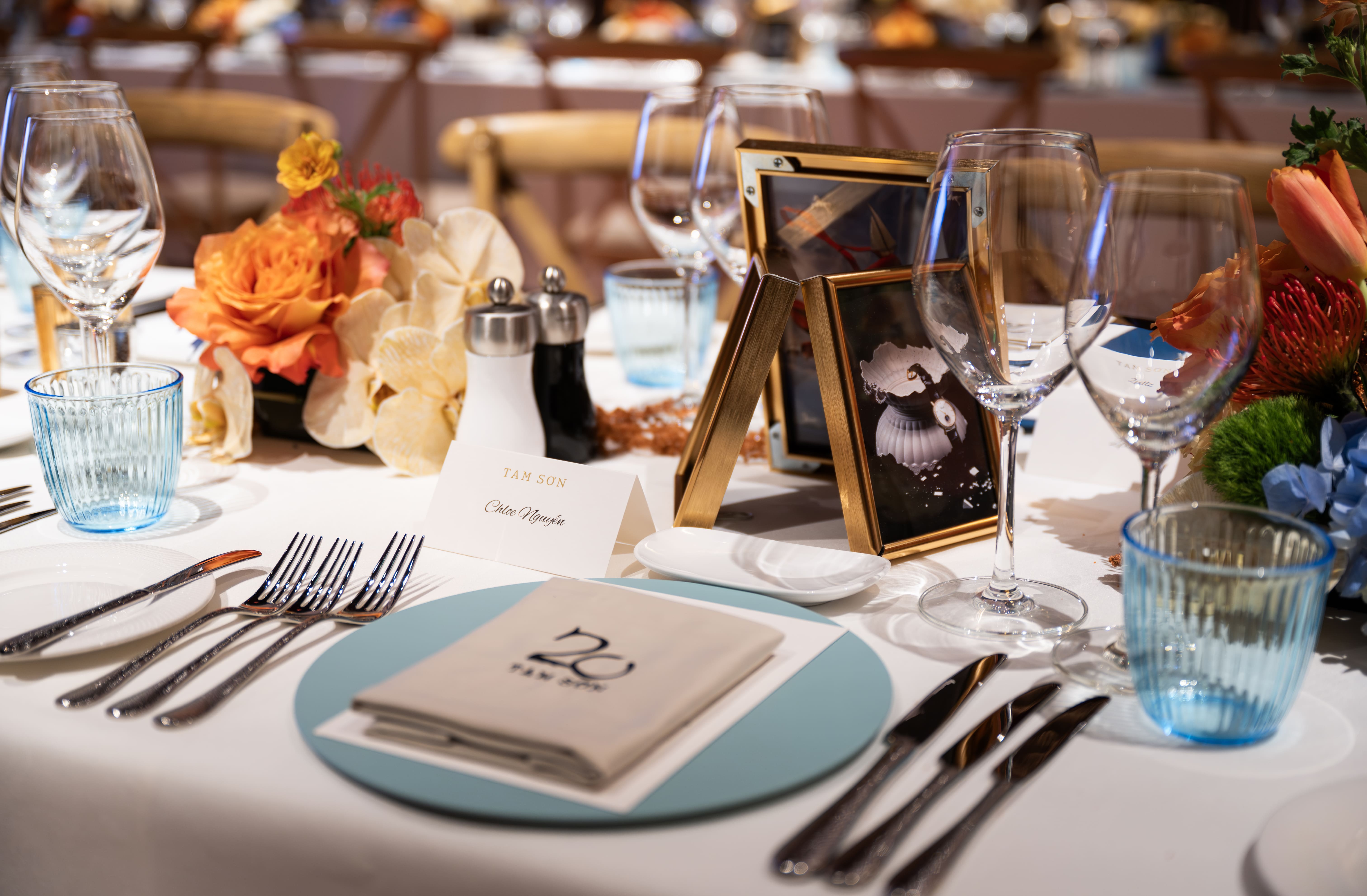 Accompanying Tam Son 20